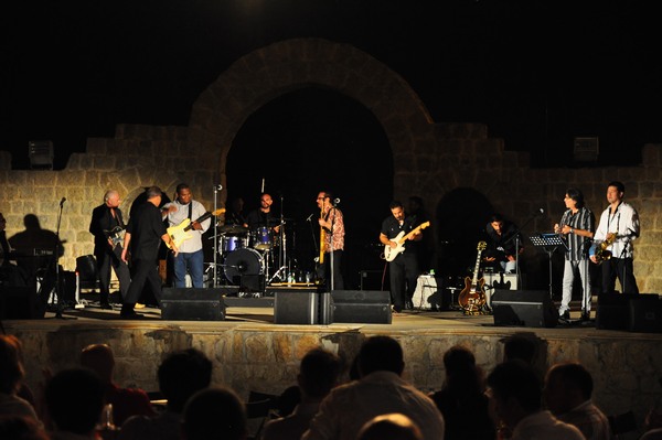 California All Star Blues Band at Zouk Mikael